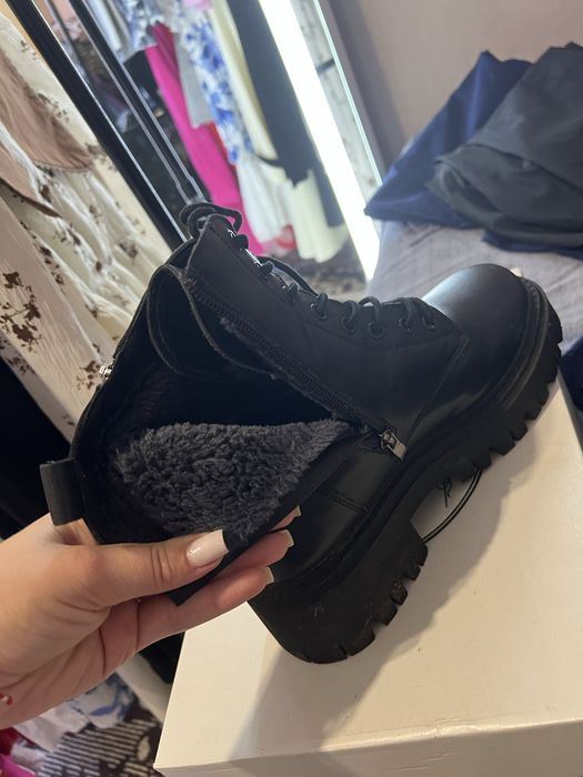 Шкіряні боти ,ботінки ,зима ,осінь