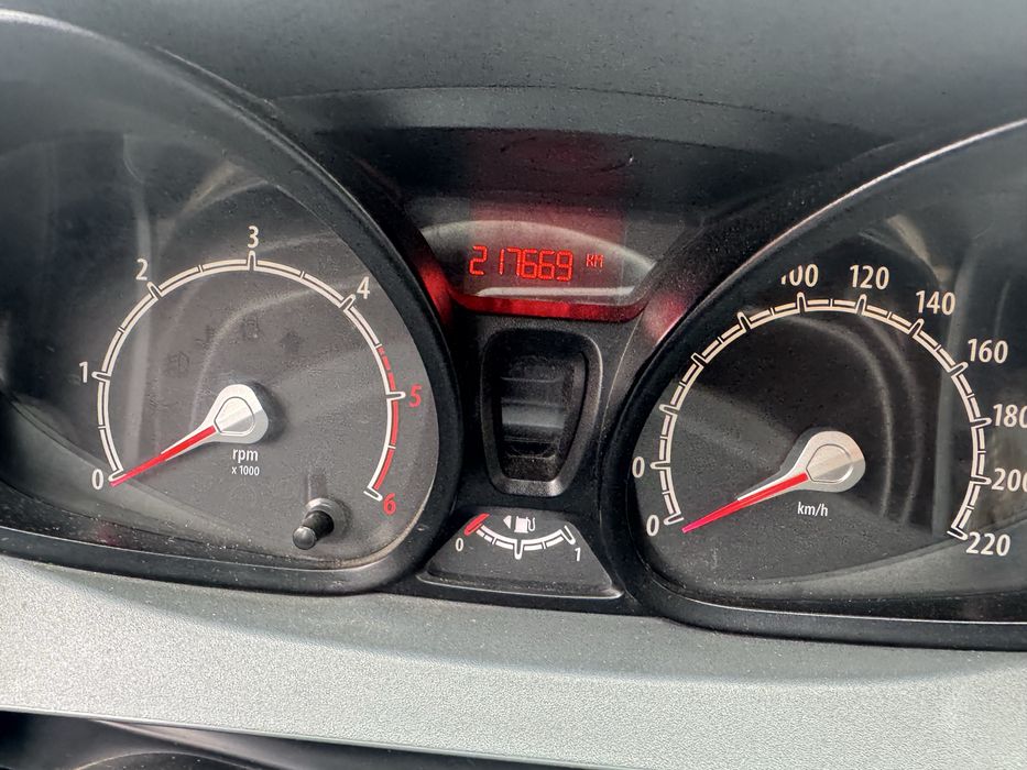 Na Części Ford Fiest MK7 1.4Tdci 70km klima