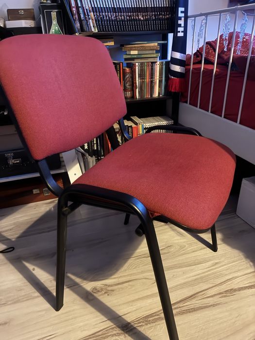 Krzeslo tapicerowane bordowe