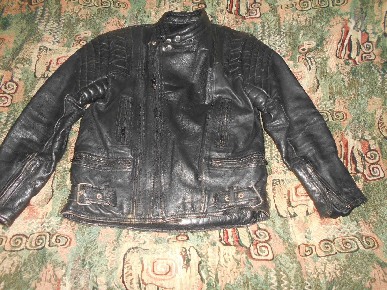 Байкерская кожаная мотокуртка куртка курточка кожанка