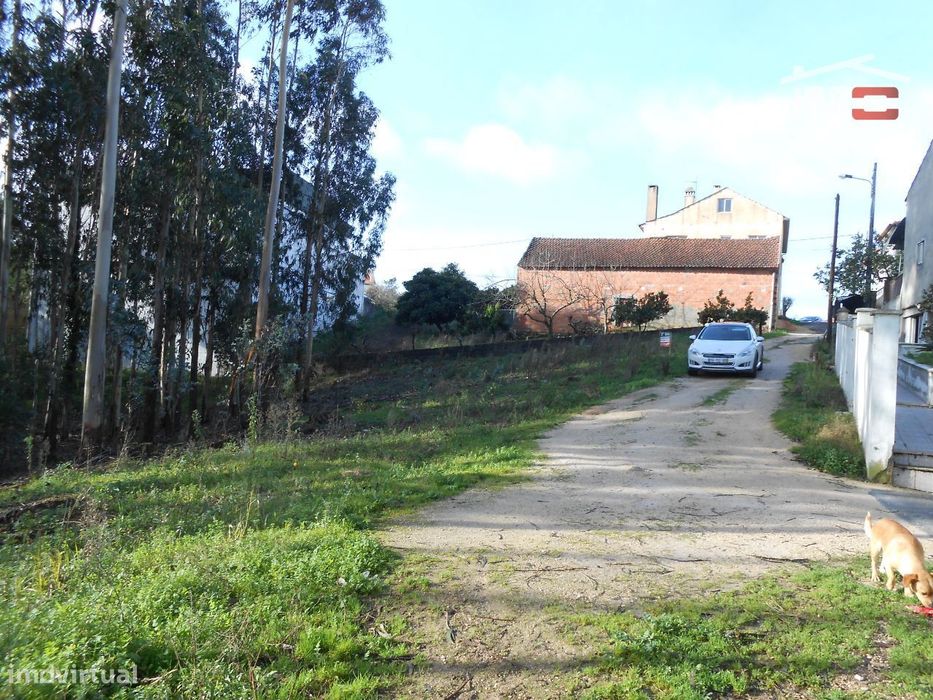 Terreno Com Area De 2000 M2 Para Construção Em Casal Dos Lobos São ...
