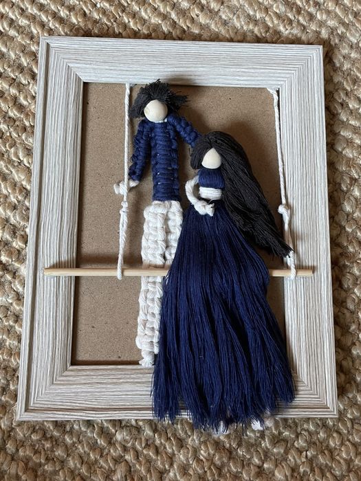 Quadro Mãe e filho, em Macramé