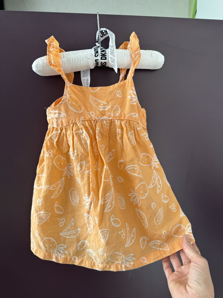Платья,сарафаны на девочку 9-12 месяцев