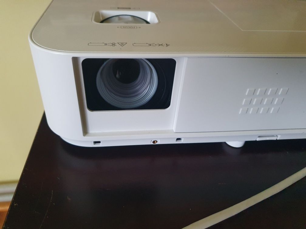 Проектор Nec M402H full hd