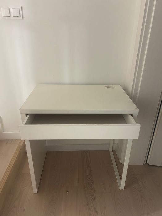 Podwójne łóżko Hemnes z szufladami z materacami+stolik nocny+biurko