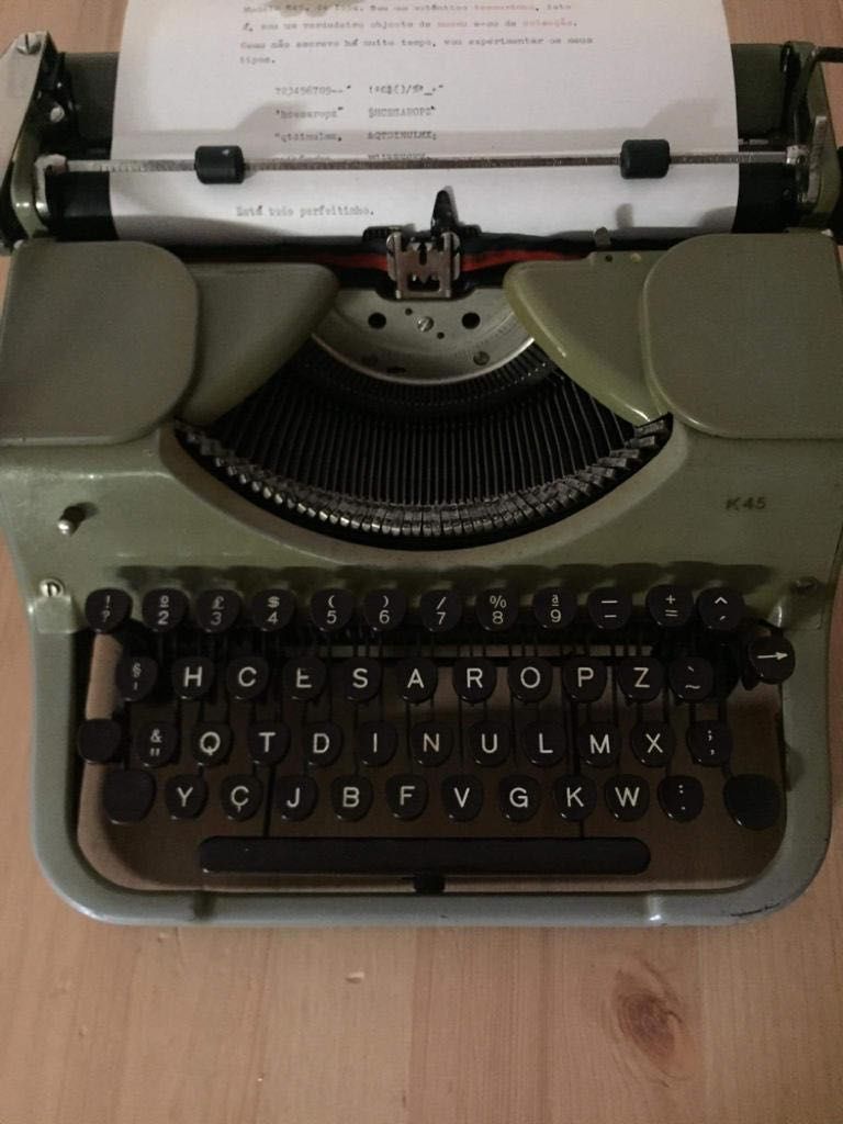 Máquina de escrever  ***  Mercedes K 45