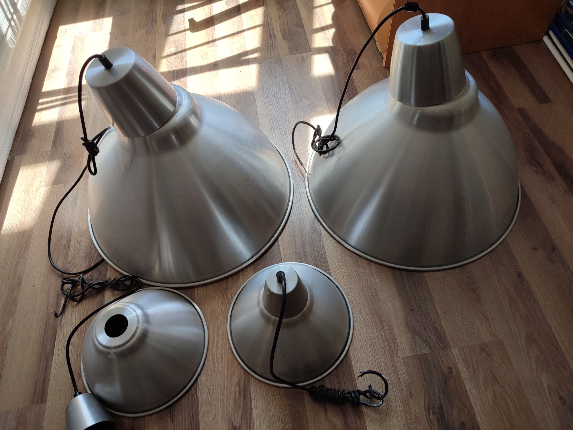 4 metalowe lampy Ikea