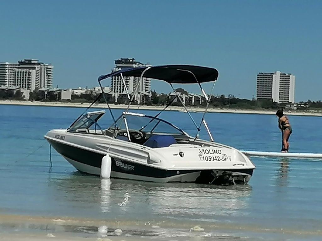 Bayliner Capri 1750 LS de 1999 motor mercury 3.0