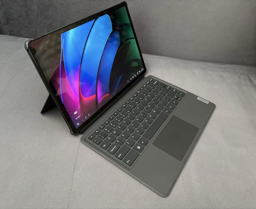 Tablet Lenovo TAB P12 + rysik + klawiatura