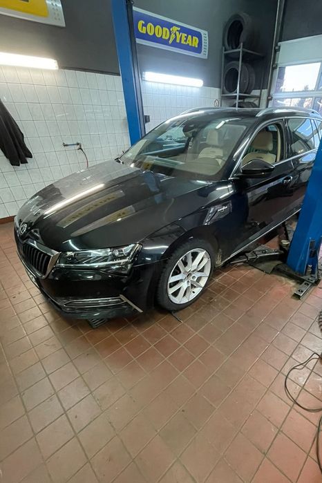 Koła Octavia Superb VRS 18 cali nowe opony zimowe komplet 5x112