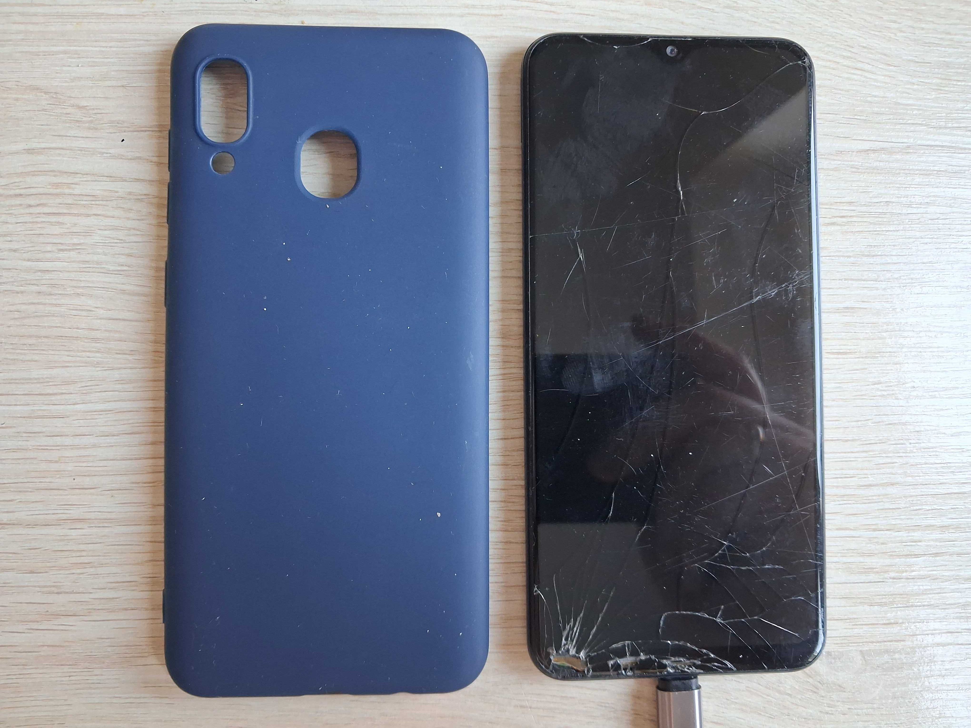 Telefon Samsung Galaxy A20 3/32 gb SM-A205F uszkodzony na części A 20