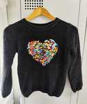 Sweter z cekinowym sercem dla dziewczynki George r. 128/134