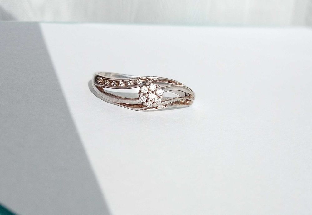 Каблучка кольцо з камінцями. срібло 925 проба. Розмір 20,5