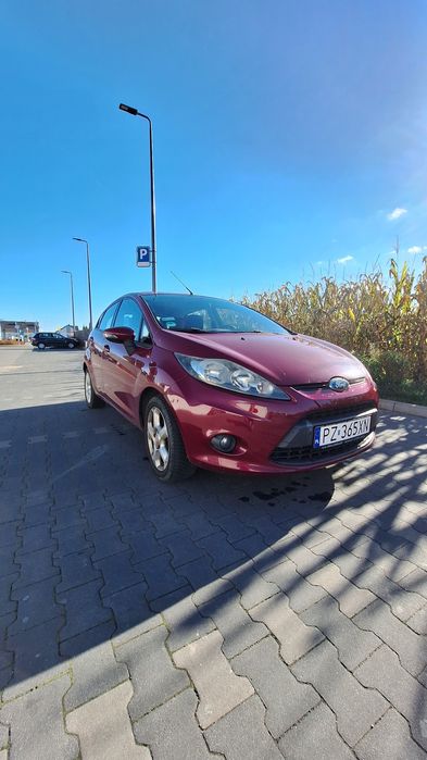 Ford Fiesta 1.25 Red Magenta