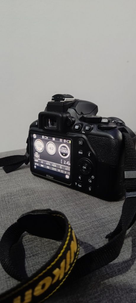 Máquina fotográfica Nikon D3500 + objetivas
