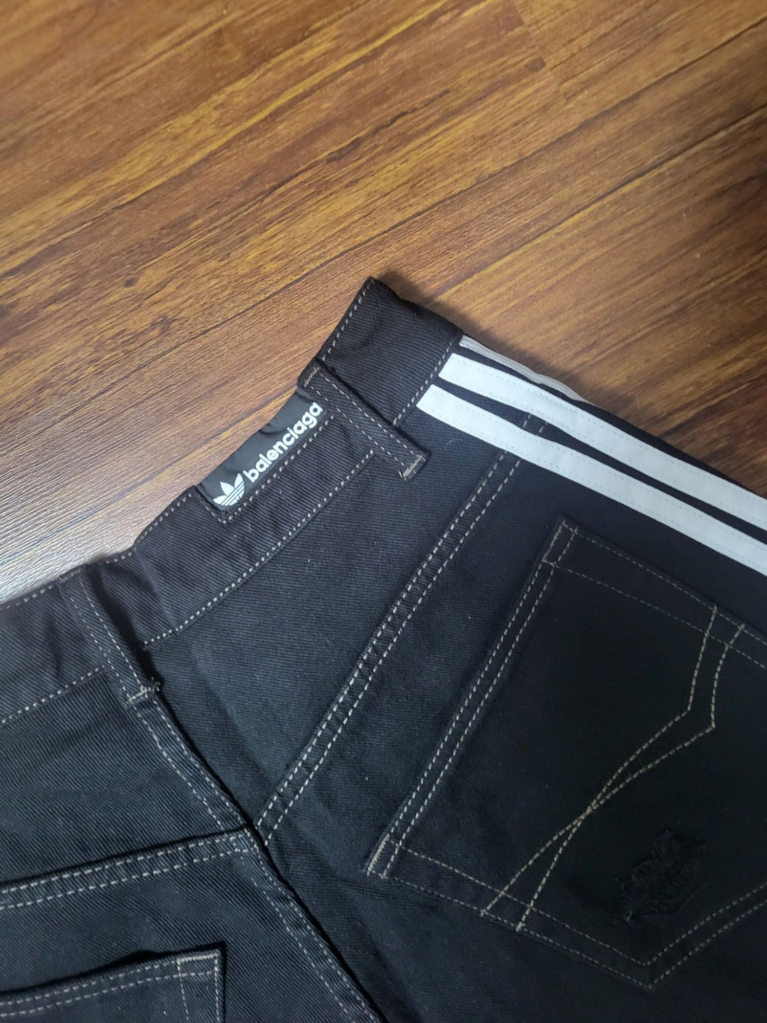 Шорты Balenciaga/Balenciaga x Adidas