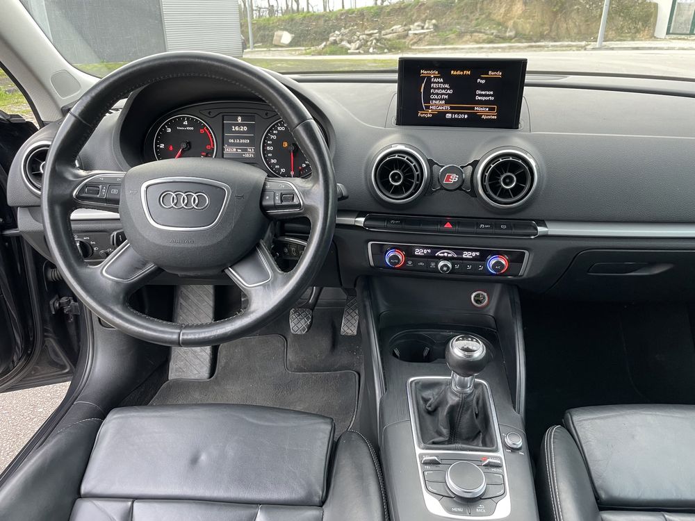 Audi A3 S-Line 1.6TDI 110cv