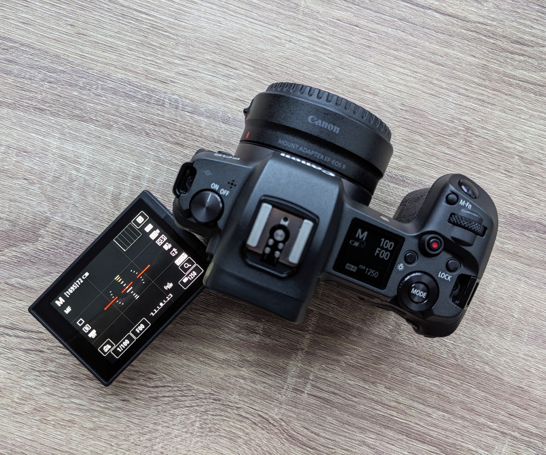 Фотоапарат Canon EOS R body + Mount Adapter EF-EOS – Ідеал, як новий