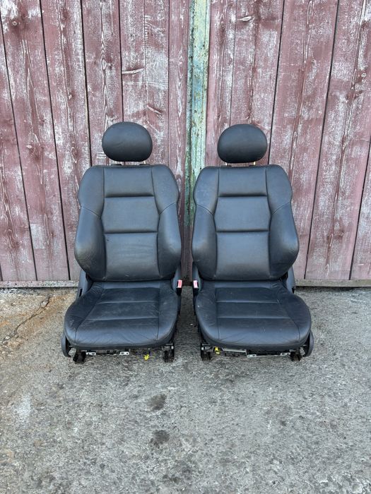 Шкіряні сидіння пара з Mercedes-Benz W203
