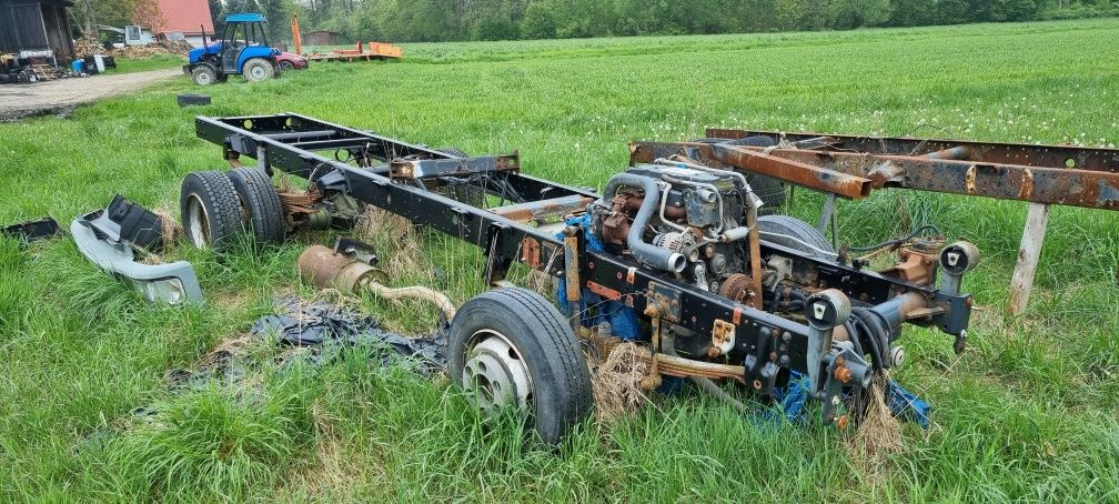 Na części Iveco 74E15 laweta pomoc drogowa