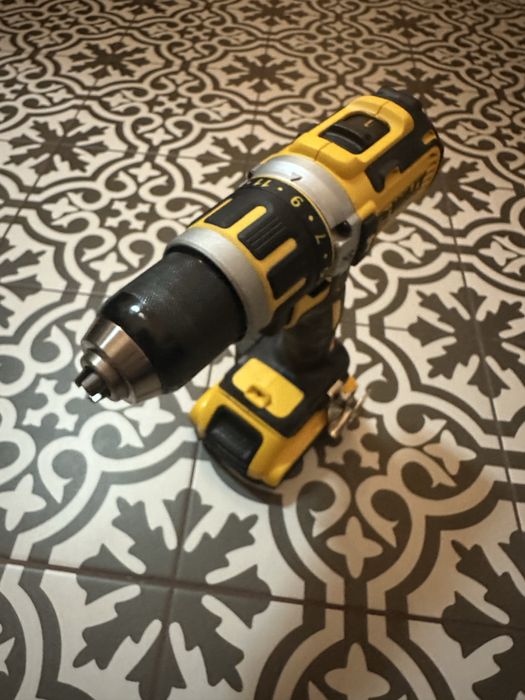 Wiertarko-wkrętarka DeWalt 18V XR Brushless – zestaw prawie nowy!