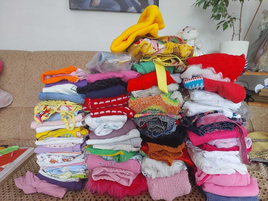 Пакет речей на дівчинку