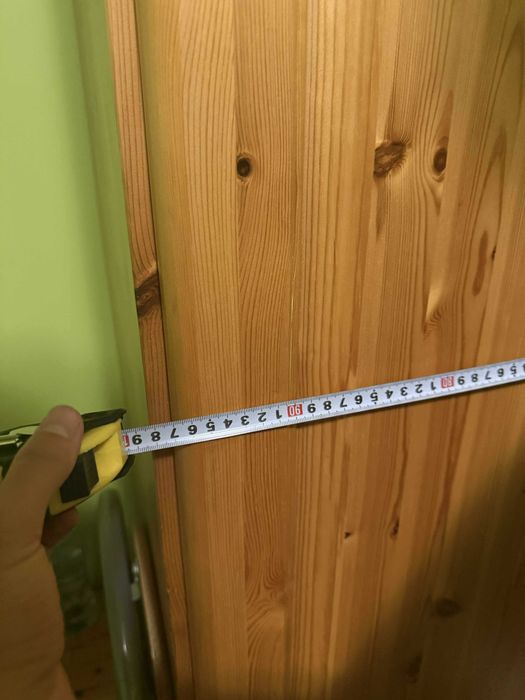Szafa na ubrania z litego drewna sosnowego