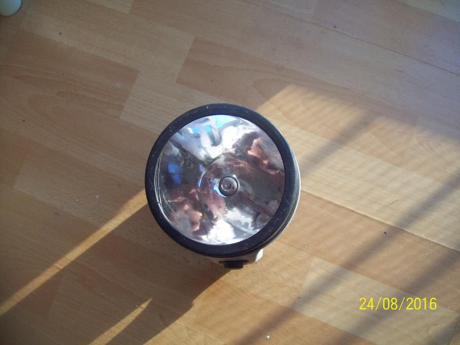 latarka na magazynek na 4 baterie r 20