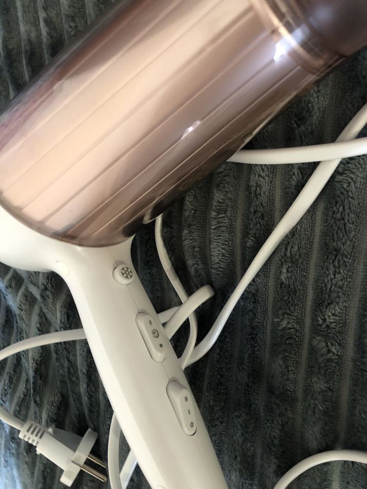 Фен Philips DryCare Prestige MoistureProtect HP8281/00