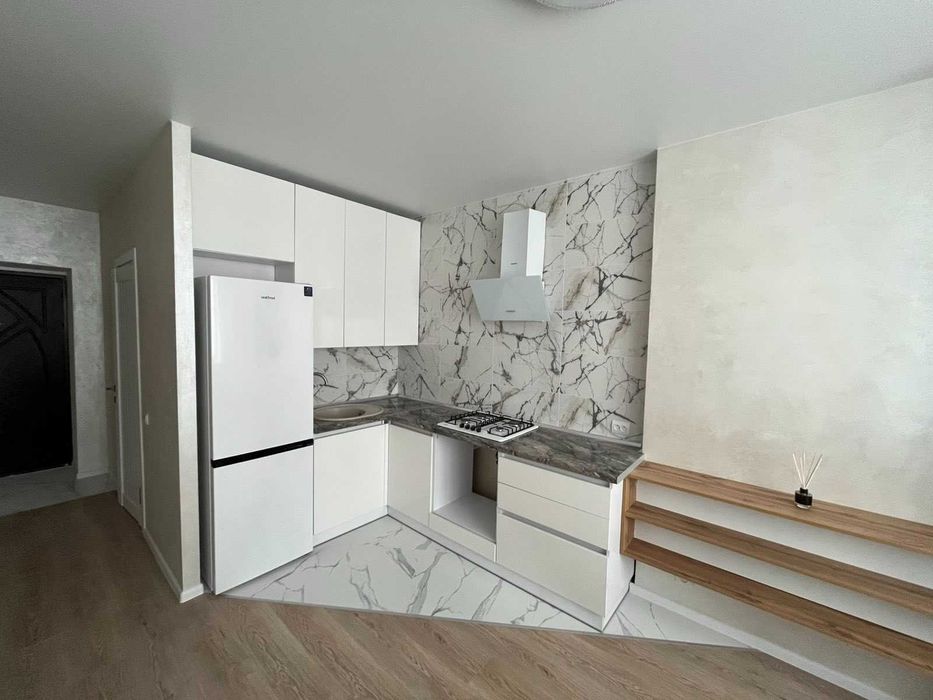 1к, АГОРА, супер ремонт і поверх  ще є мінімальне оформлення