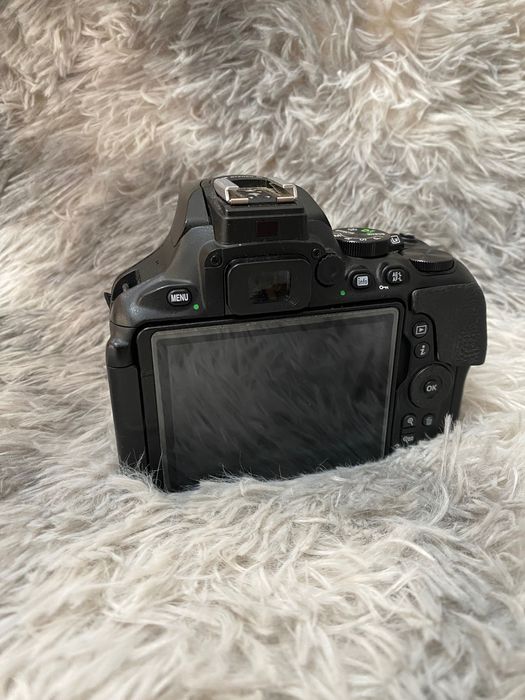 Nikon D5600 w pełni sprawny