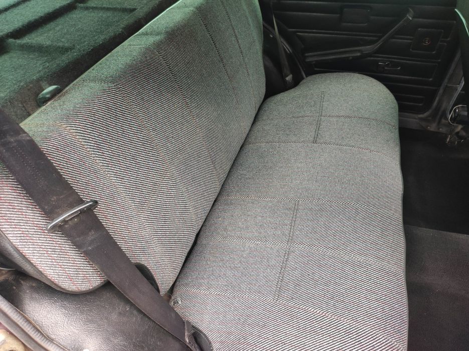 Автомобіль Лада ваз 2104