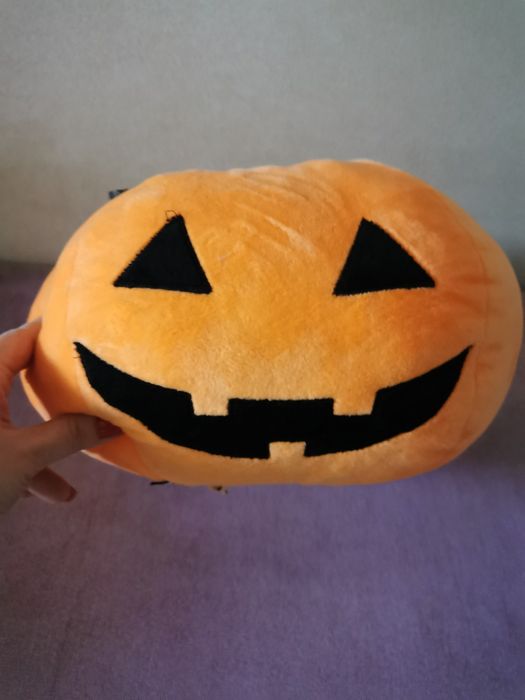Тыковка-подушка на Хеллоуин