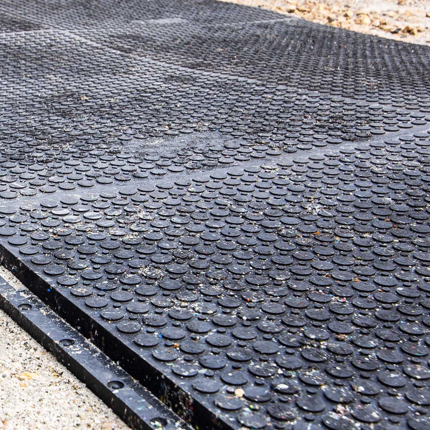 maty PVC uniwersalne zastosowanie, podkłady drogowe