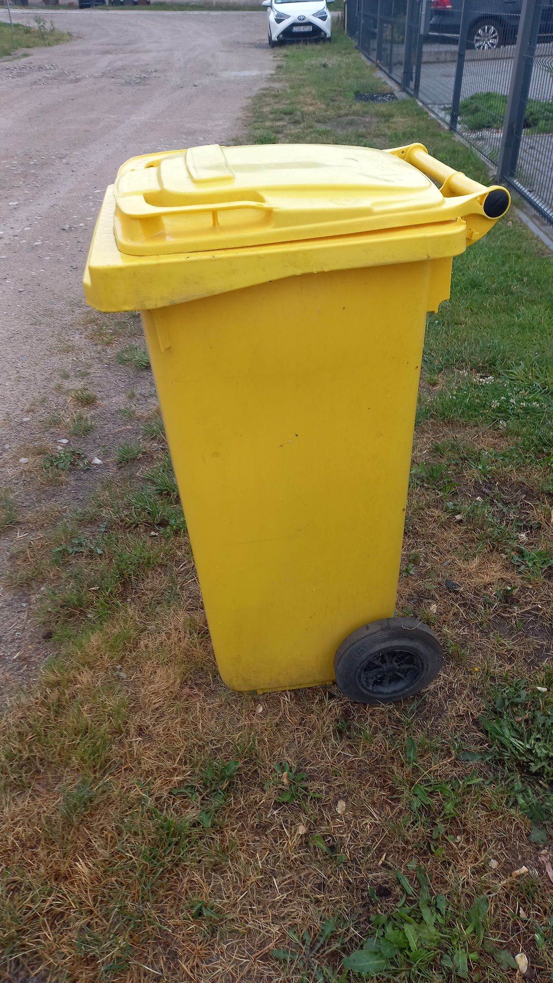 Pojemnik na śmieci 120l