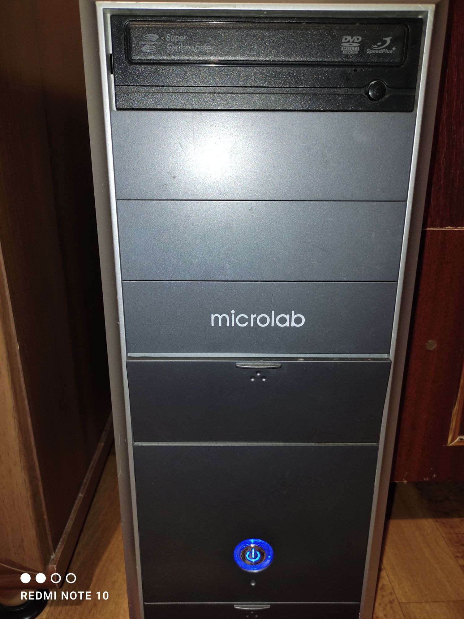 Компьютер microlab в хорошем состоянии, использовался очень мало