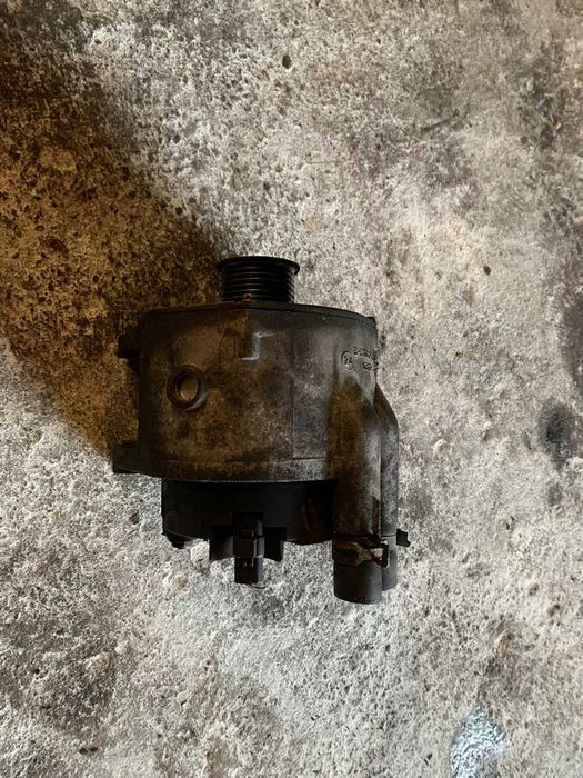 Alternator wodny renault  1,9 dci 2,2 dci  chłodzony cieczą