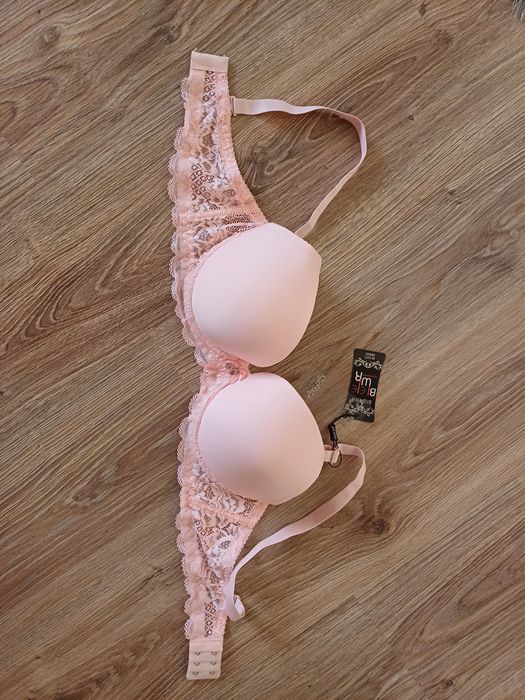 Бюстгальтер новий р.38/85С