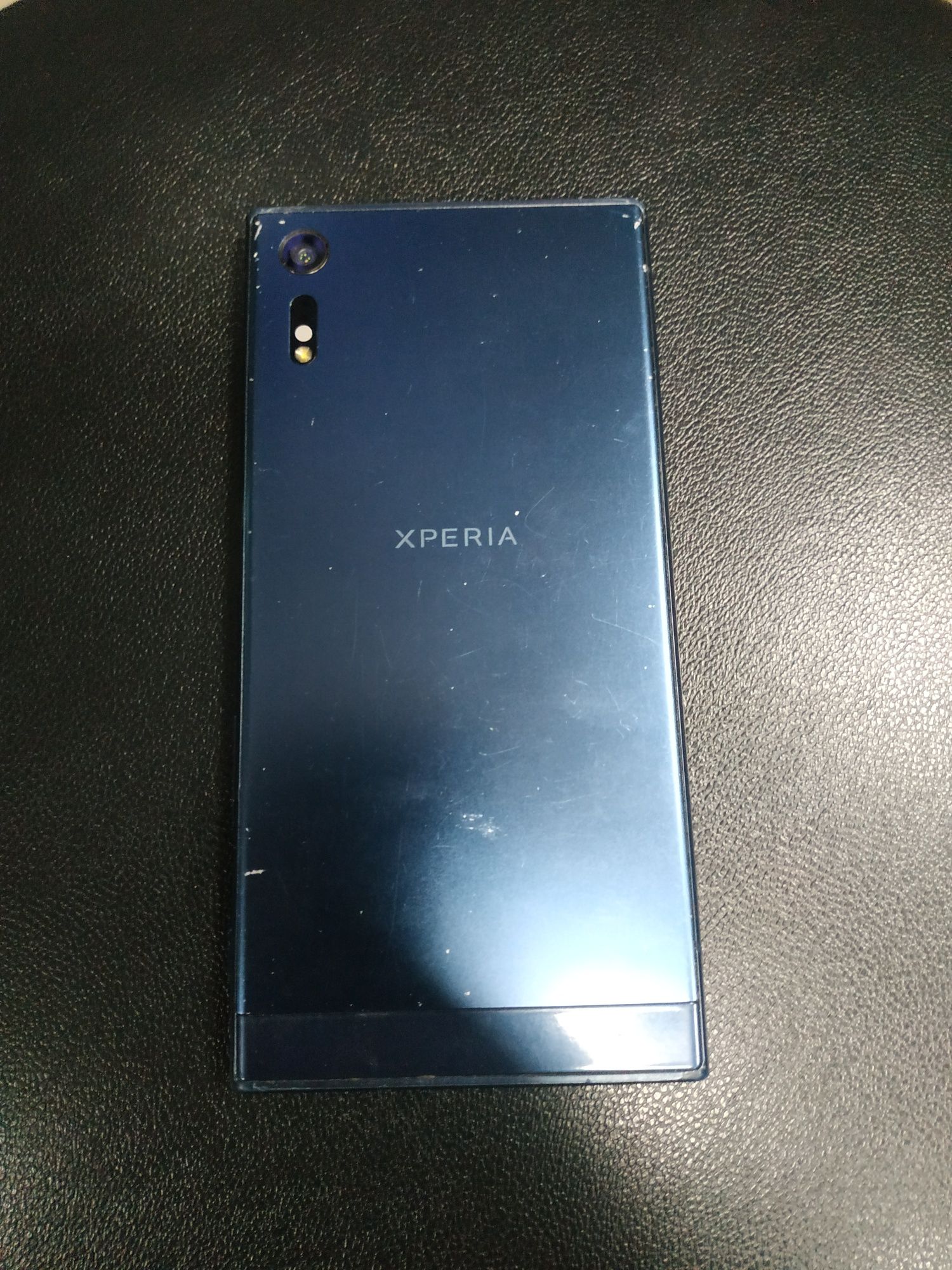 Продам телефон Sony Xperia xz 3/64, F8332