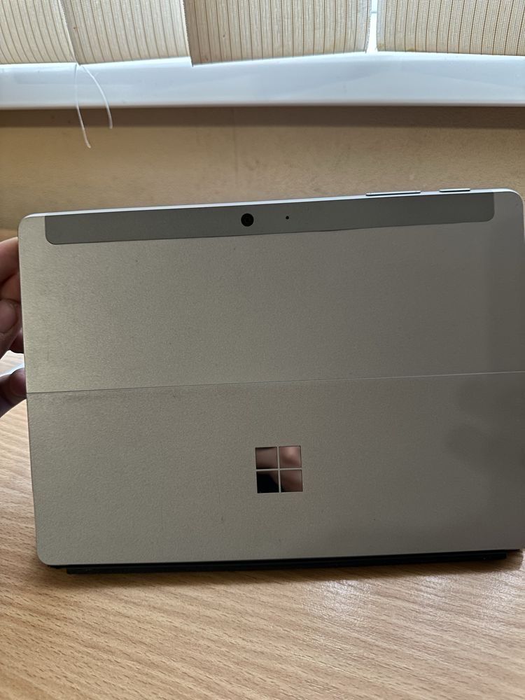 Microsoft Surface Go 2 /8GB Ram/128 GB/Core M3/