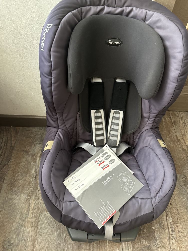 Німецьке автокрісло з Isofix britax romer від 9 до 18кг