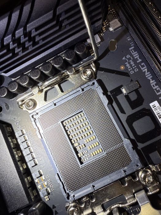 Материнська плата Asus ROG Strix B760-I Gaming WiFi Socket 1700