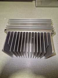 Radiator wzmacniacza Technics su-v670