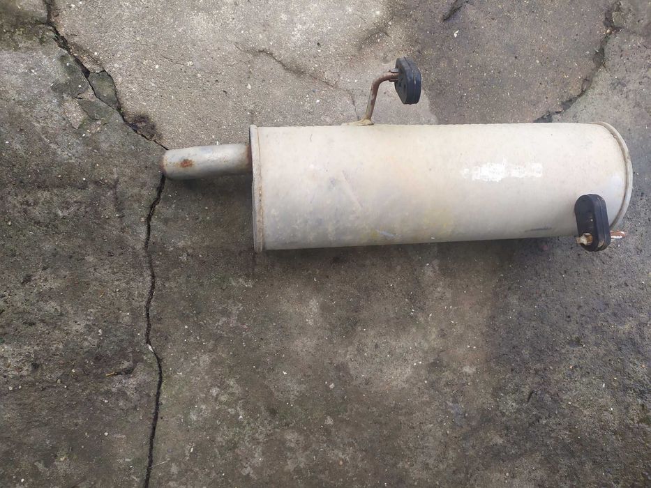 Panela de escape de um Peugot 206