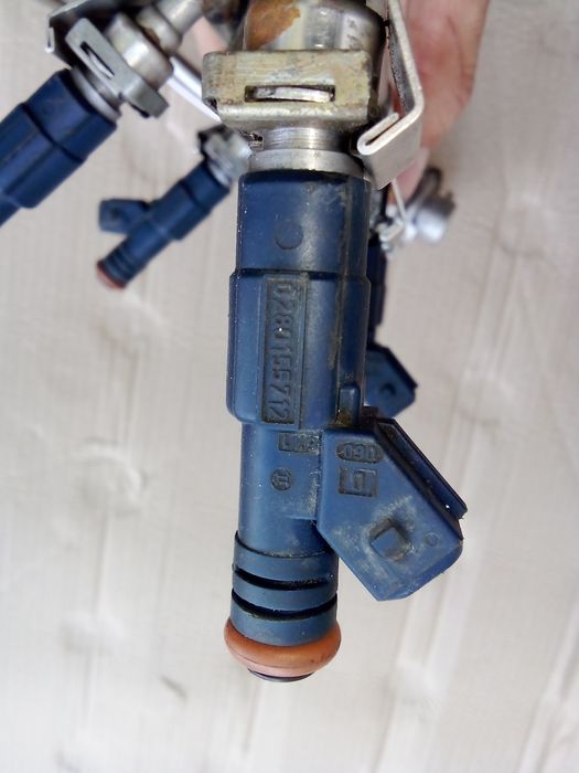 Форсунки топливные Омега Б 2.5 V6 (0280155712)