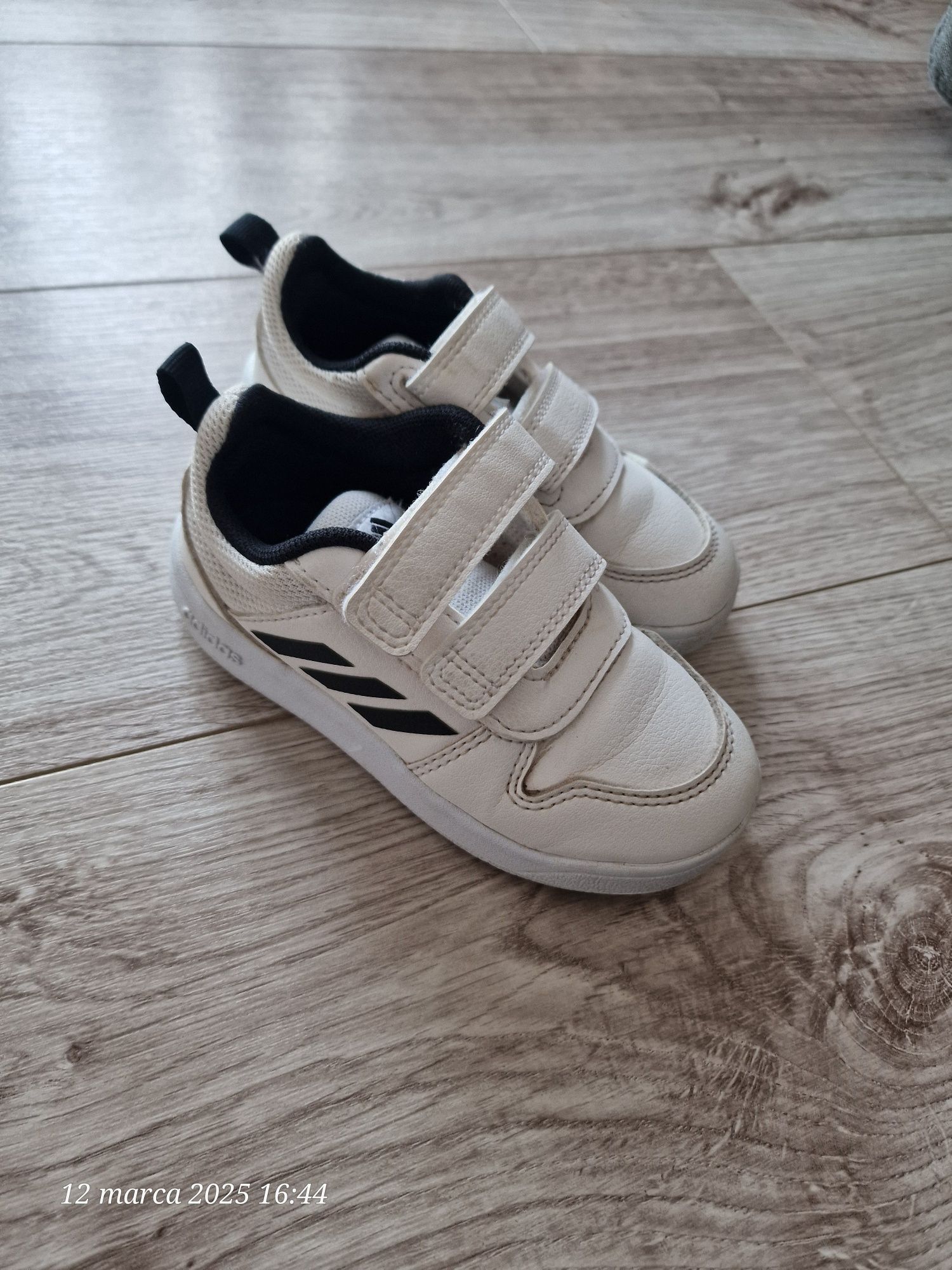 Sportowe Adidas roz 24