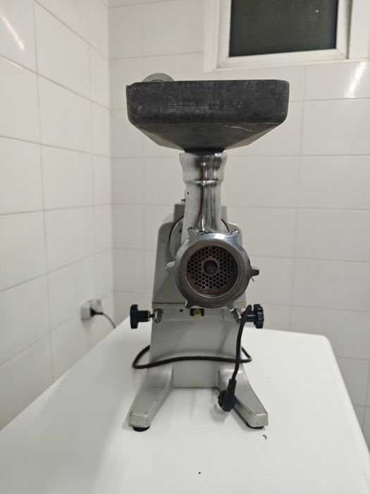 М'ясорубка професійна 100кг/год Krefft KU 2-5e