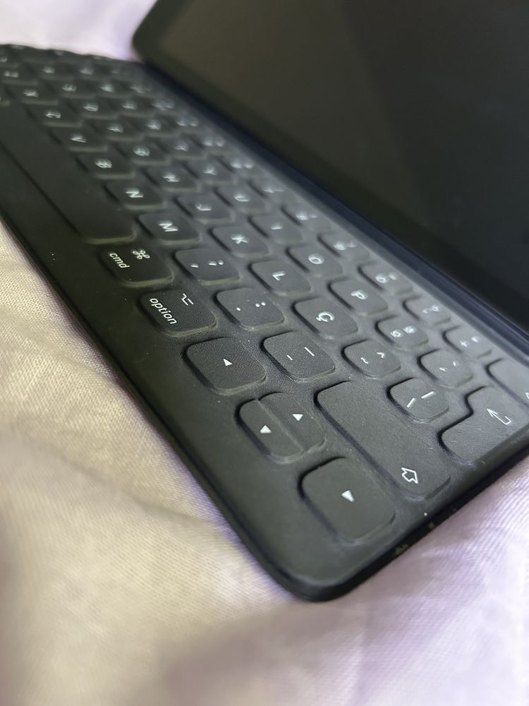 Apple Smart Keyboard