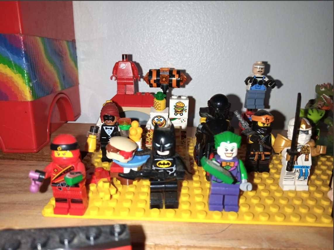 lego colecção com Ninjago,Minecraft,Jurassic,Star wars entre outros