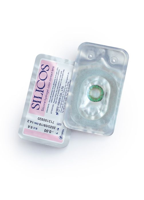 Кольорові контактні лінзи